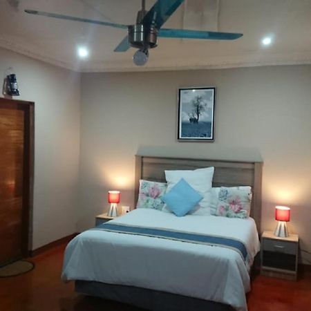 Svh Bush Lodge มาร์ลอทพาร์ค ภายนอก รูปภาพ