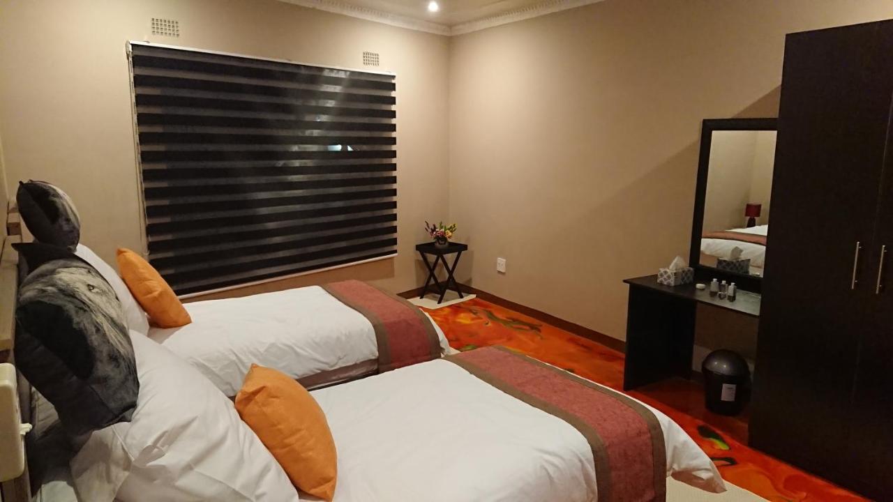 Svh Bush Lodge มาร์ลอทพาร์ค ภายนอก รูปภาพ